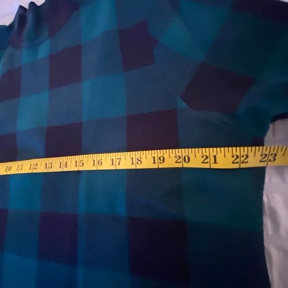 Plaid Sweater - Picture 4 of 9